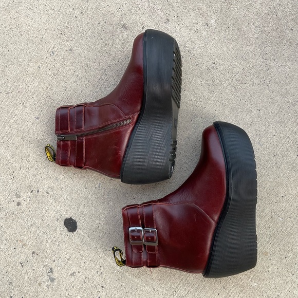 Dr. Martens Caitlin platform boots Us 6 - Picture 3 of 11